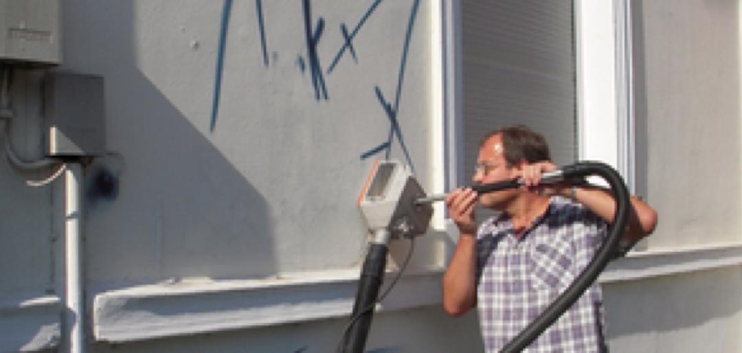 Odstranění graffiti z omítky