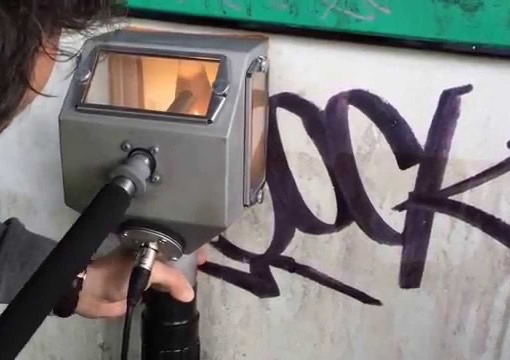Odstranění graffiti z výloh